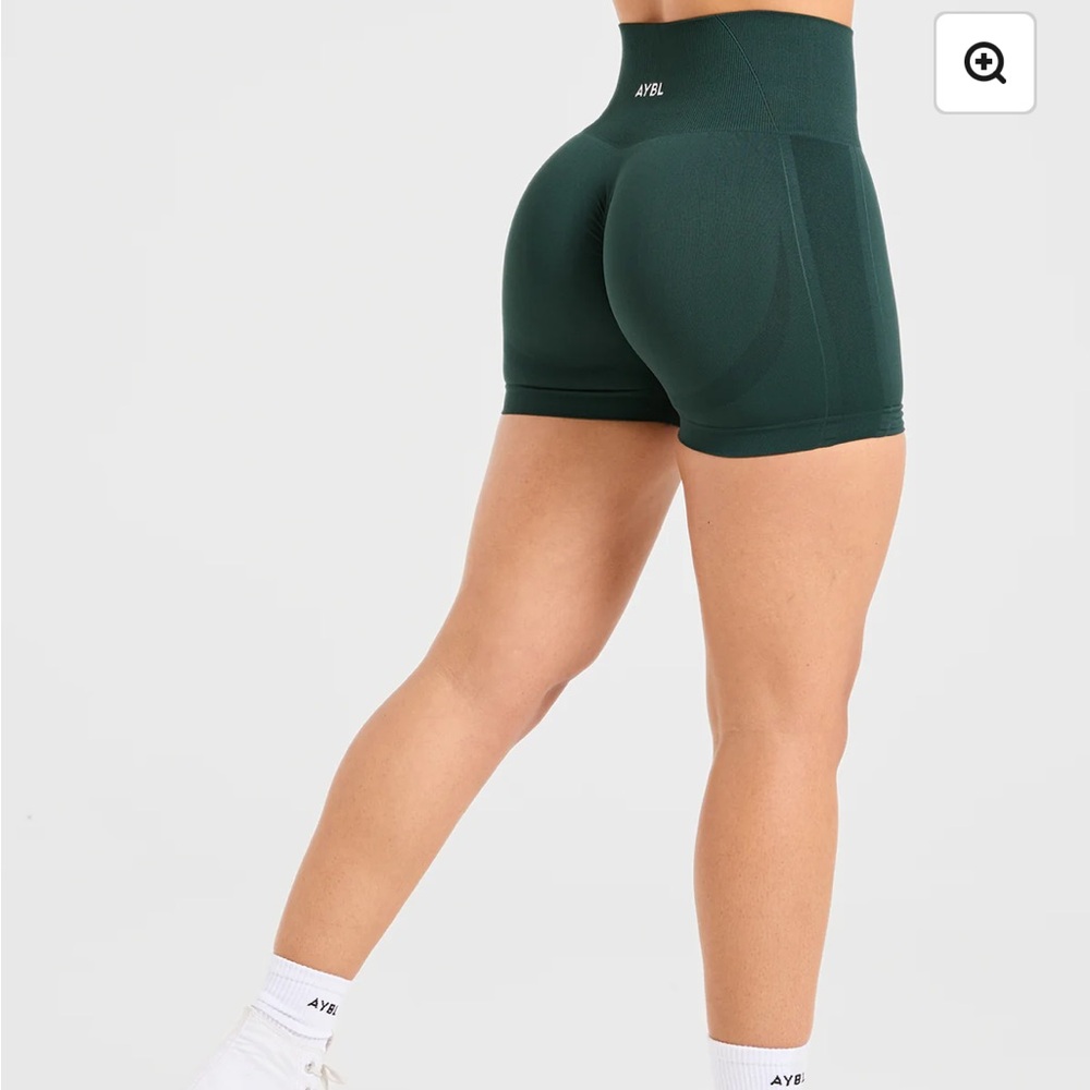 Women’s Seamless Workout Shorts